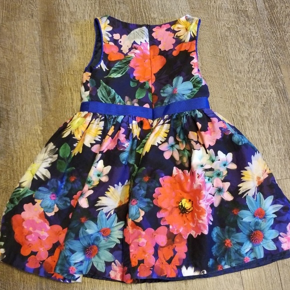 Flower Toddler Dress - Picture 2 of 4